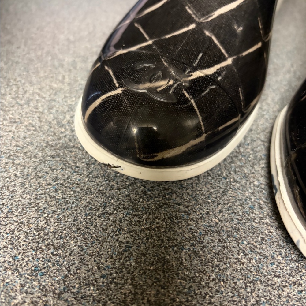 CHANEL (rain boots) - Picture 5 of 15